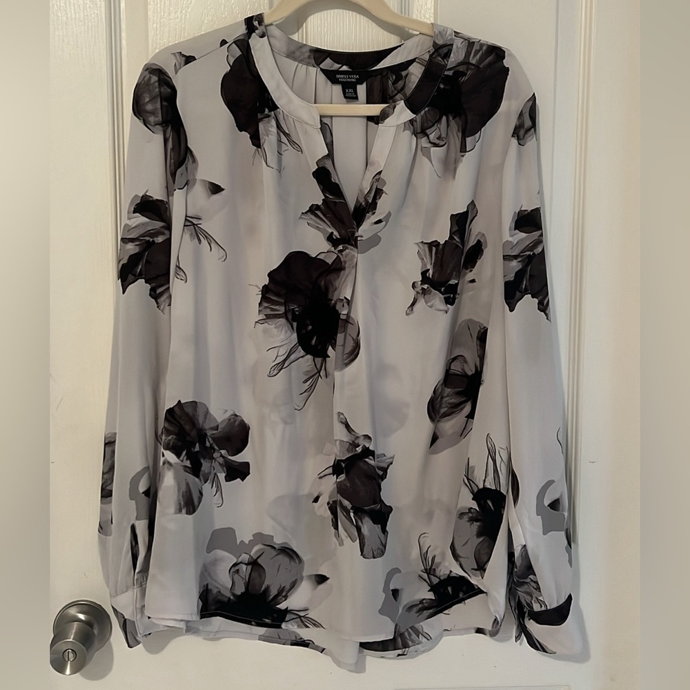 Simply Vera long sleeve shirt
